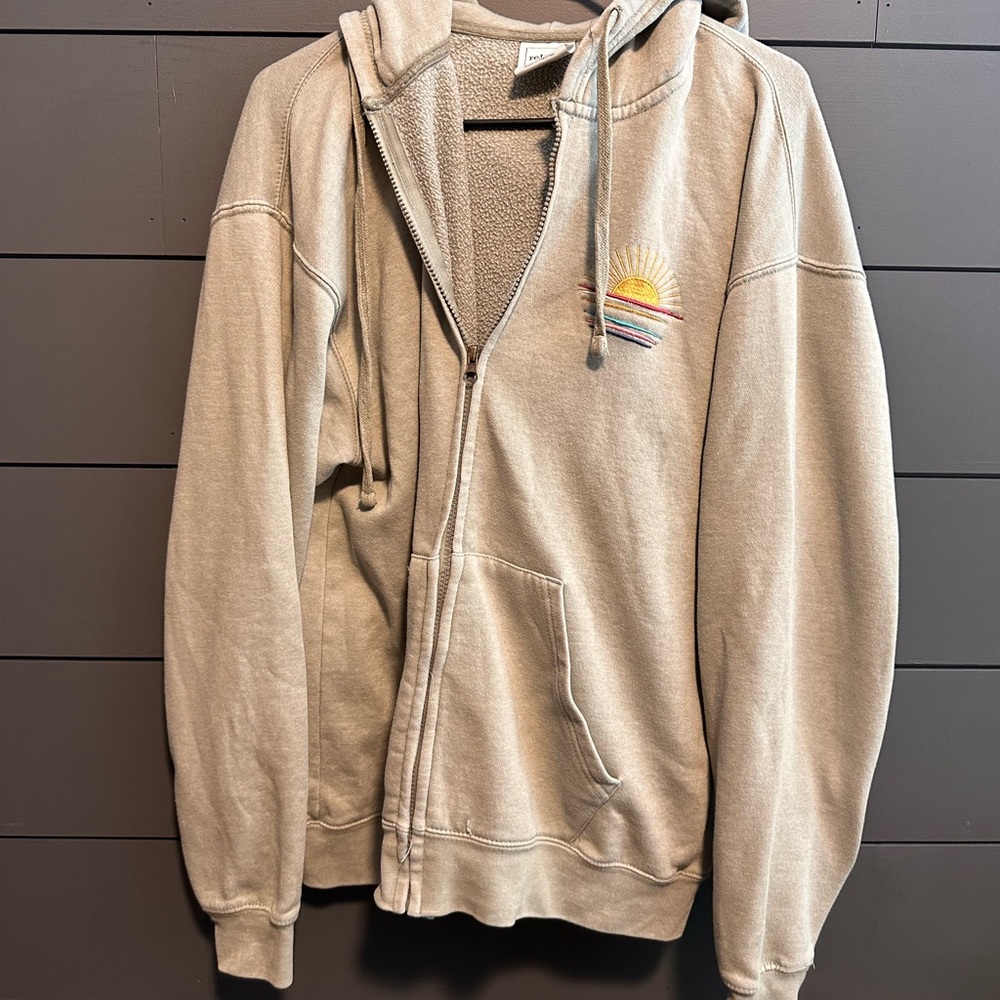 relaxx Cozy Beige Hoodie with Embroidered Sunset